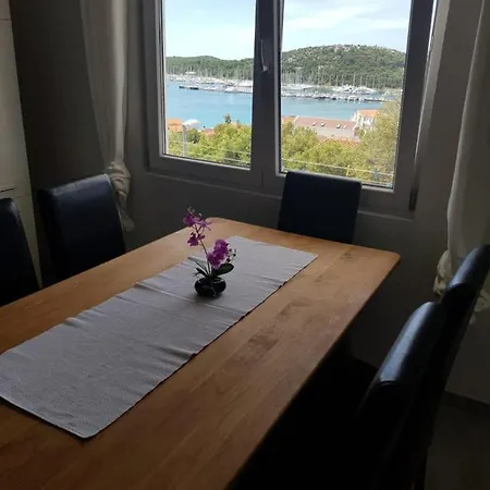 Blue Paradiso Apartment *